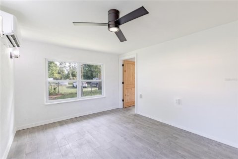 House in Mount Dora, Florida 2 bedrooms, 90.67 sq.m. № 2117243 - photo 14