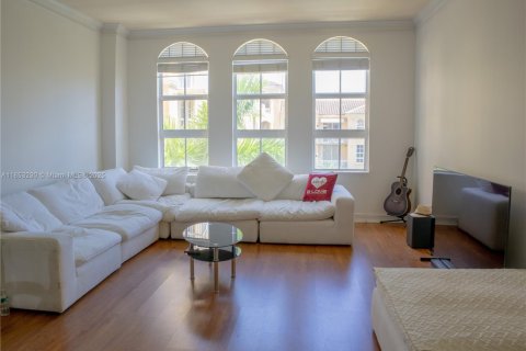 Купить кондоминиум в Авентура, Флорида 1 спальня, 77.67м2, № 1978463 - фото 3