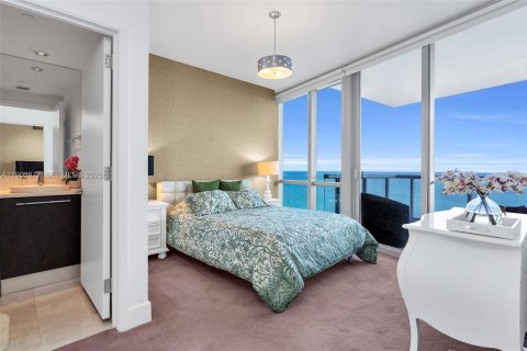 Condo in Sunny Isles Beach, Florida, 2 bedrooms  № 2081807 - photo 26