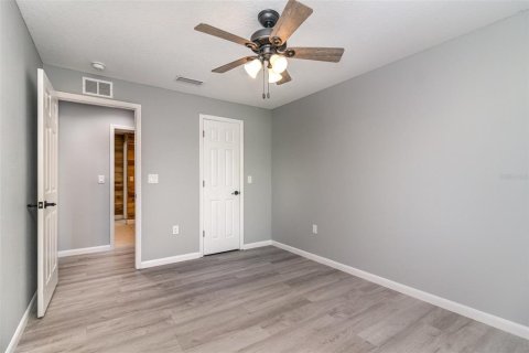 House in Palm Bay, Florida 4 bedrooms, 202.9 sq.m. № 1790090 - photo 22