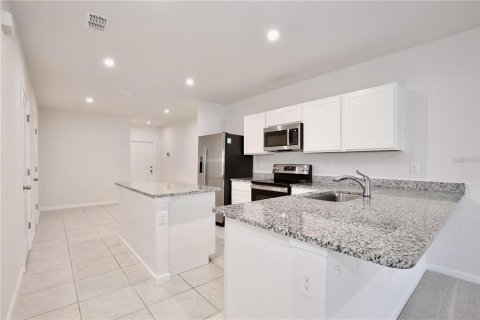 Adosado en alquiler en Davenport, Florida, 3 dormitorios, 131.27 m2 № 1834865 - foto 4