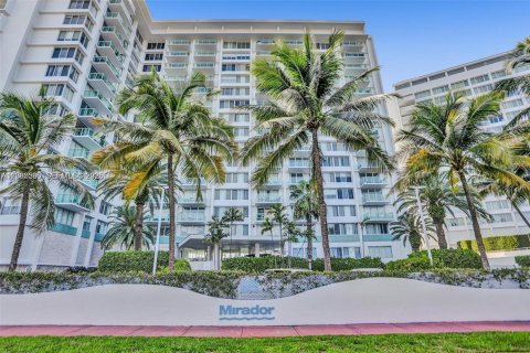 Copropriété à louer à Miami Beach, Floride: 50.45 m2 № 2387142 - photo 16