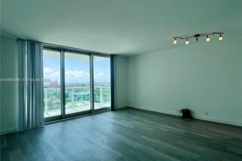 Studio à Condo à Miami Beach, Floride  № 2387142