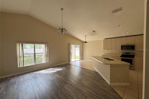 Villa ou maison à louer à Kissimmee, Floride: 3 chambres, 162.21 m2 № 2412709 - photo 3