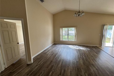 Villa ou maison à louer à Kissimmee, Floride: 3 chambres, 162.21 m2 № 2412709 - photo 11