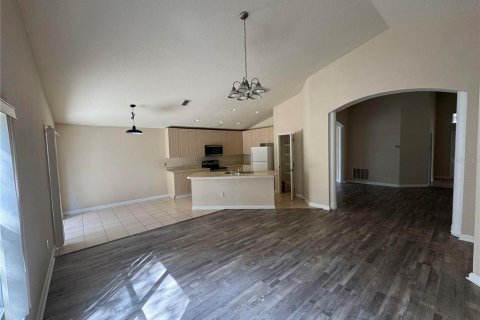 Villa ou maison à louer à Kissimmee, Floride: 3 chambres, 162.21 m2 № 2412709 - photo 12