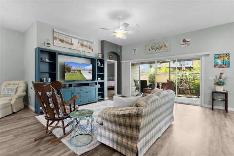 Casa en venta en The Villages, Florida, 3 dormitorios, 172.24 m2 № 1768066 - foto 25