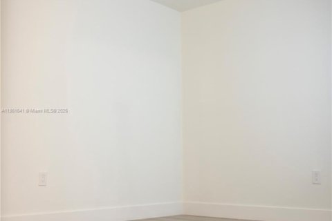 Condo in Miramar, Florida, 2 bedrooms  № 1890461 - photo 13