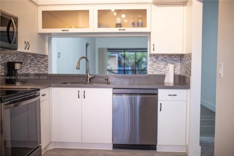 Condo in Miramar, Florida, 2 bedrooms  № 1890461 - photo 7