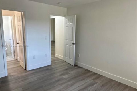 Condo in Miramar, Florida, 2 bedrooms  № 1890461 - photo 12