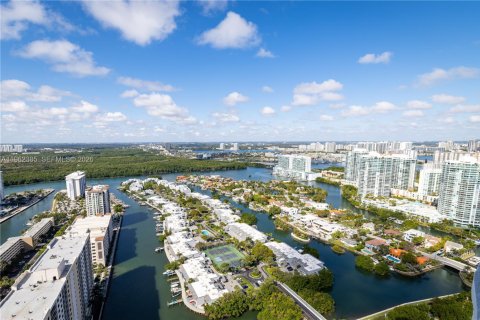 Condo in Sunny Isles Beach, Florida, 2 bedrooms № 2080932 - photo 24