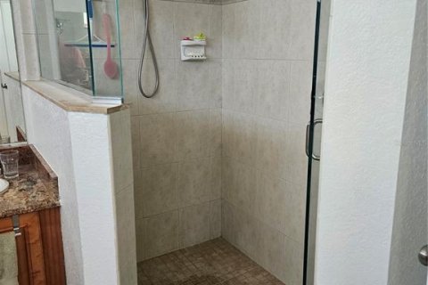 Купить виллу или дом в Мадейра - Бич, Флорида 4 комнаты, 253.44м2, № 1847056 - фото 7