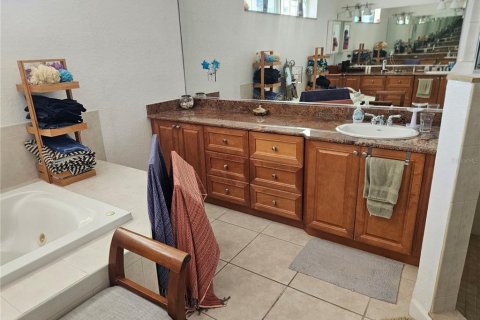 Купить виллу или дом в Мадейра - Бич, Флорида 4 комнаты, 253.44м2, № 1847056 - фото 6