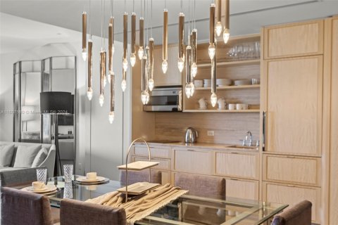 Condo in Bal Harbour, Florida, 1 bedroom  № 1939505 - photo 22
