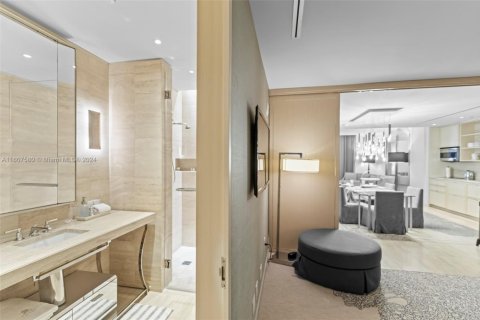 Condo in Bal Harbour, Florida, 1 bedroom  № 1939505 - photo 7