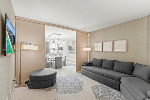 Condo in Bal Harbour, Florida, 1 bedroom  № 1939505 - photo 11