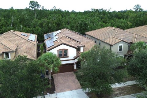 Casa en venta en Kissimmee, Florida, 8 dormitorios, 375.42 m2 № 2258844 - foto 2