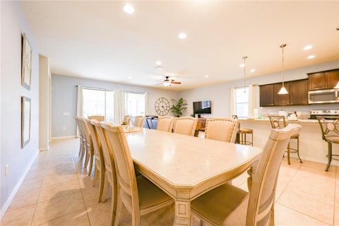 Casa en venta en Kissimmee, Florida, 8 dormitorios, 375.42 m2 № 2258844 - foto 21