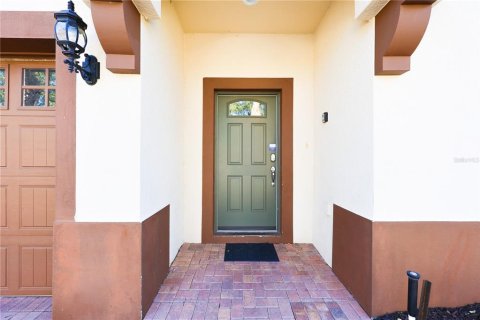 Casa en venta en Kissimmee, Florida, 8 dormitorios, 375.42 m2 № 2258844 - foto 4