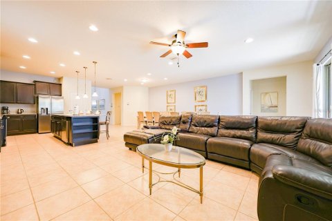 Casa en venta en Kissimmee, Florida, 8 dormitorios, 375.42 m2 № 2258844 - foto 25