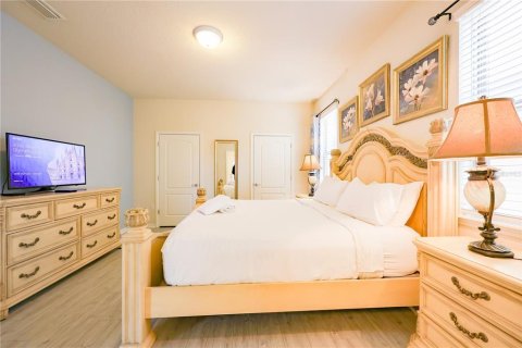 Casa en venta en Kissimmee, Florida, 8 dormitorios, 375.42 m2 № 2258844 - foto 30