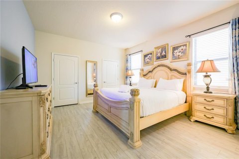 Casa en venta en Kissimmee, Florida, 8 dormitorios, 375.42 m2 № 2258844 - foto 29