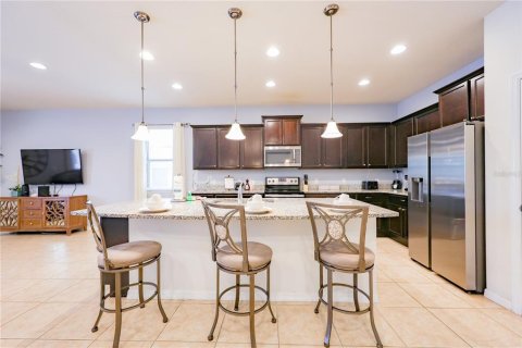 Casa en venta en Kissimmee, Florida, 8 dormitorios, 375.42 m2 № 2258844 - foto 15