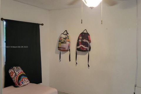 House in Boynton Beach, Florida 3 bedrooms, 128.21 sq.m. № 1923007 - photo 13