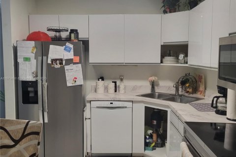 House in Boynton Beach, Florida 3 bedrooms, 128.21 sq.m. № 1923007 - photo 12