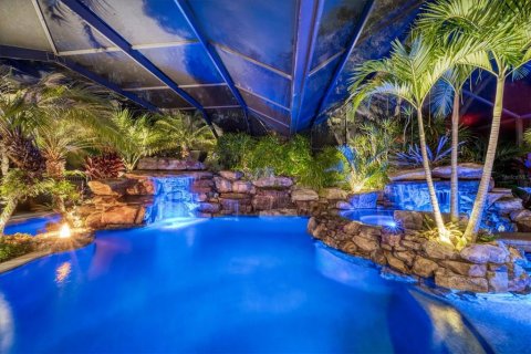 House in Parrish, Florida 3 bedrooms, 285.67 sq.m. № 2417020 - photo 6