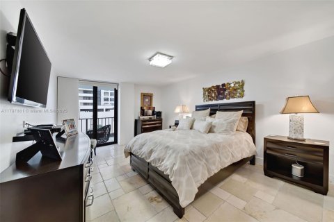 Condominio en alquiler en Miami Beach, Florida, 1 dormitorio, 88.81 m2 № 1958274 - foto 15