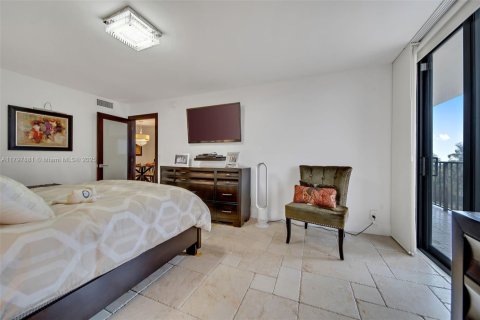 Condominio en alquiler en Miami Beach, Florida, 1 dormitorio, 88.81 m2 № 1958274 - foto 17