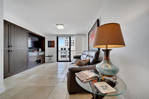Condominio en alquiler en Miami Beach, Florida, 1 dormitorio, 88.81 m2 № 1958274 - foto 10