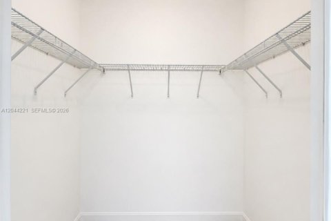 Condo in Aventura, Florida, 2 bedrooms  № 2244979 - photo 17