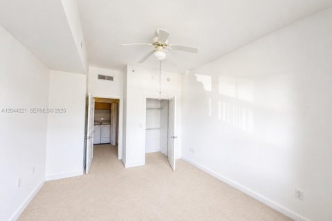 Condo in Aventura, Florida, 2 bedrooms  № 2244979 - photo 12