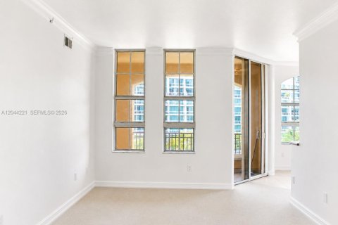 Condo in Aventura, Florida, 2 bedrooms  № 2244979 - photo 7