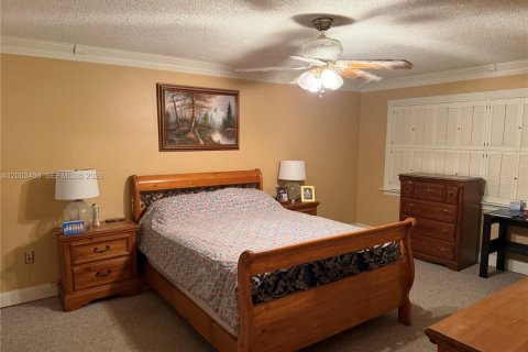 Villa ou maison à vendre à Hialeah, Floride: 4 chambres, 189.89 m2 № 2069377 - photo 29