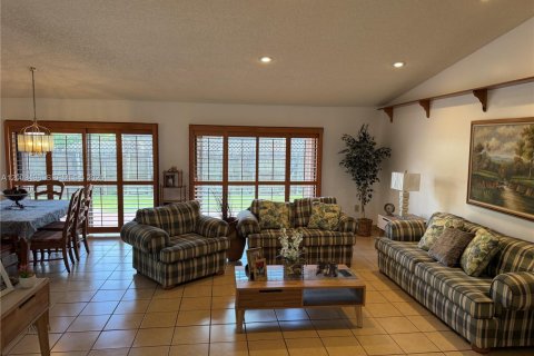 Villa ou maison à vendre à Hialeah, Floride: 4 chambres, 189.89 m2 № 2069377 - photo 22