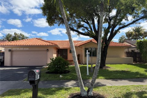 Villa ou maison à vendre à Hialeah, Floride: 4 chambres, 189.89 m2 № 2069377 - photo 4