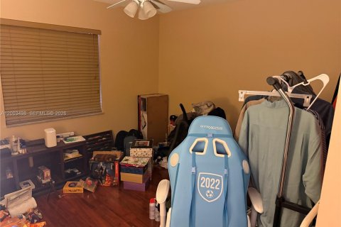 Villa ou maison à vendre à Hialeah, Floride: 4 chambres, 189.89 m2 № 2069377 - photo 27