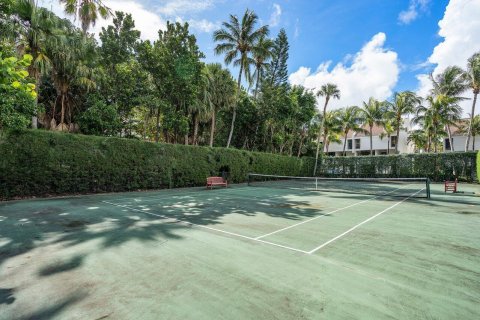 Townhouse in Palm Beach, Florida 3 bedrooms, 261.06 sq.m. № 1045662 - photo 1
