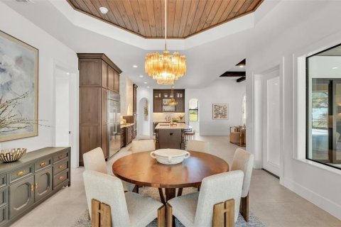 House in Lakeland, Florida 5 bedrooms, 330.45 sq.m. № 1609574 - photo 25