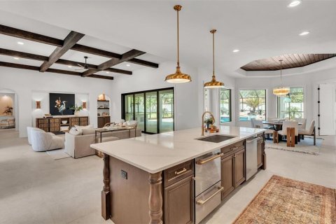 House in Lakeland, Florida 5 bedrooms, 330.45 sq.m. № 1609574 - photo 24
