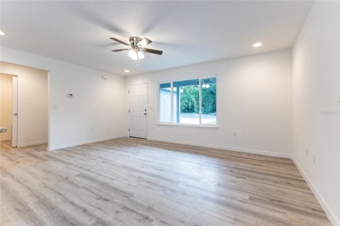 Villa ou maison à vendre à Dunnellon, Floride: 3 chambres, 115.2 m2 № 1717506 - photo 8