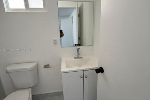 Villa ou maison à louer à Miramar, Floride: 1 chambre № 1965352 - photo 5