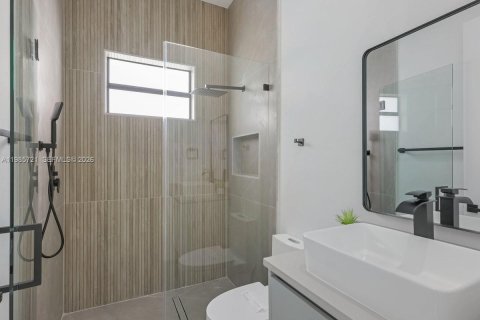 Villa ou maison à vendre à Naples, Floride: 3 chambres, 168.34 m2 № 2084807 - photo 15