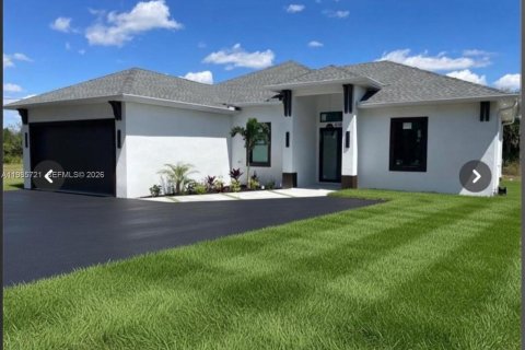 Villa ou maison à vendre à Naples, Floride: 3 chambres, 168.34 m2 № 2084807 - photo 4