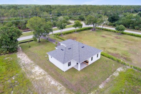 Villa ou maison à vendre à Naples, Floride: 3 chambres, 168.34 m2 № 2084807 - photo 27