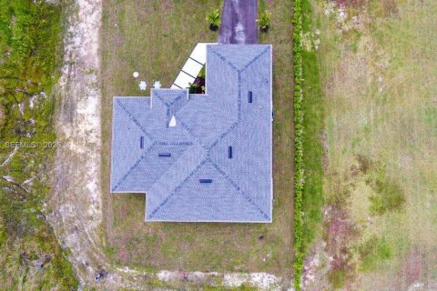 Villa ou maison à vendre à Naples, Floride: 3 chambres, 168.34 m2 № 2084807 - photo 25