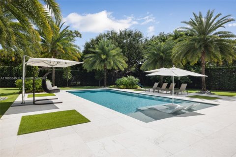 House in Pinecrest, Florida 6 bedrooms, 553.79 sq.m. № 1891247 - photo 29